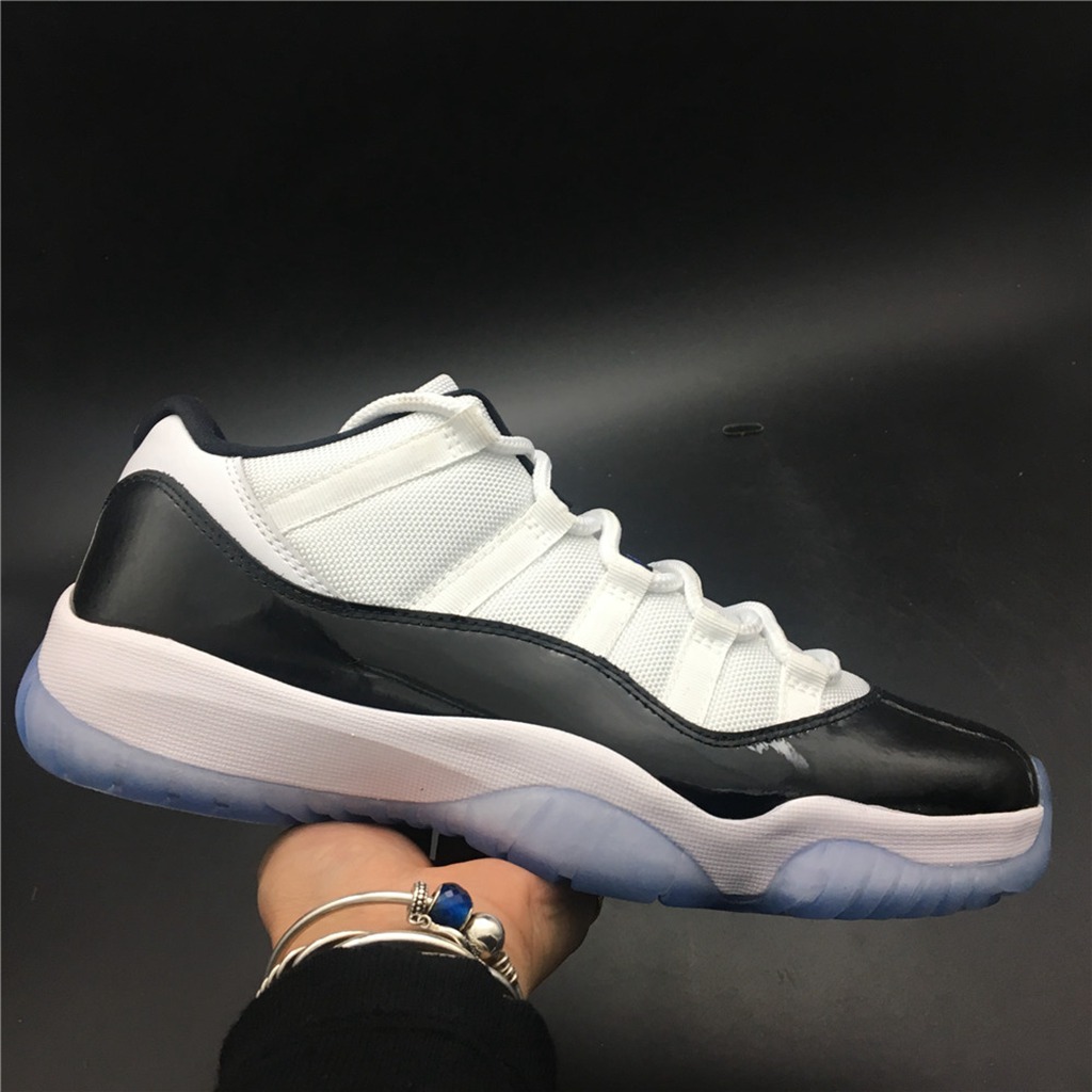 AIR JORDAN 11 RETEO LOW